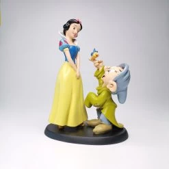 Disney Statue , Figurine Snowhite & Dopey . Beeldje Sneeuwitje Met Dopey 24 Cm