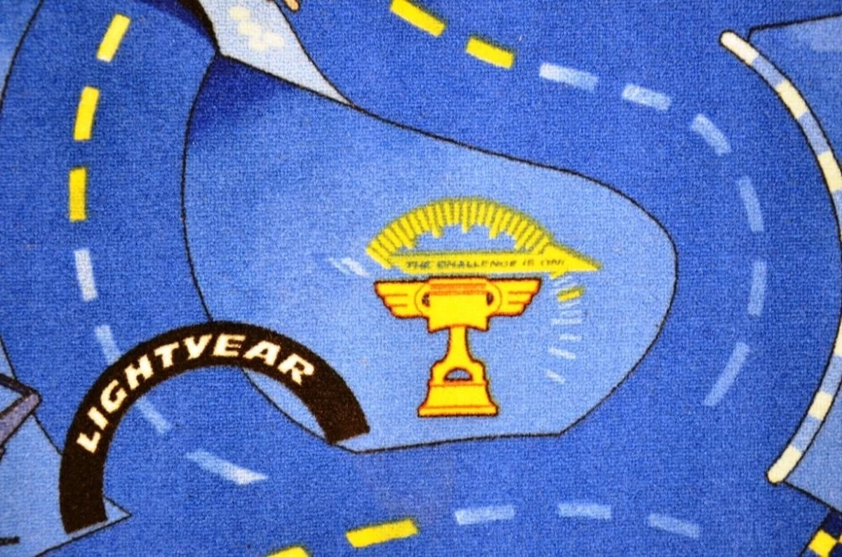 Disney Cars 77 Speelkleed - Officieel Gelicentieerd - 95x133 Cm - World Of Cars - Blauw - Vloerkleed - Speeltapijt 11 Disney Cars 77 Speelkleed - Officieel Gelicentieerd - 95x133 Cm - World Of Cars - Blauw - Vloerkleed - Speeltapijt - Afbeelding 11