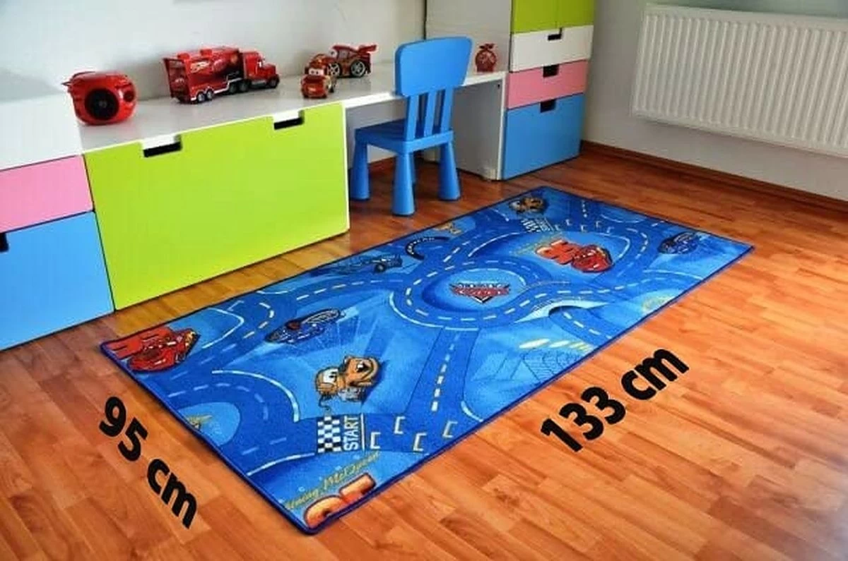 Disney Cars 77 Speelkleed - Officieel Gelicentieerd - 95x133 Cm - World Of Cars - Blauw - Vloerkleed - Speeltapijt 3 Disney Cars 77 Speelkleed - Officieel Gelicentieerd - 95x133 Cm - World Of Cars - Blauw - Vloerkleed - Speeltapijt - Afbeelding 3