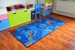 Disney Cars 77 Speelkleed - Officieel Gelicentieerd - 95x133 Cm - World Of Cars - Blauw - Vloerkleed - Speeltapijt
