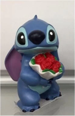 Disney Traditions - Stitch With Flowers - Beeldje -9 Cm -Mode Verkoop 776x1200