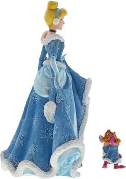 Disney Beeldje - Showcase Collectie - Christmas Cinderella With Jaq & Gus - Kerstmis Assepoester Met Tom & Pieter -Mode Verkoop 841x1200 1