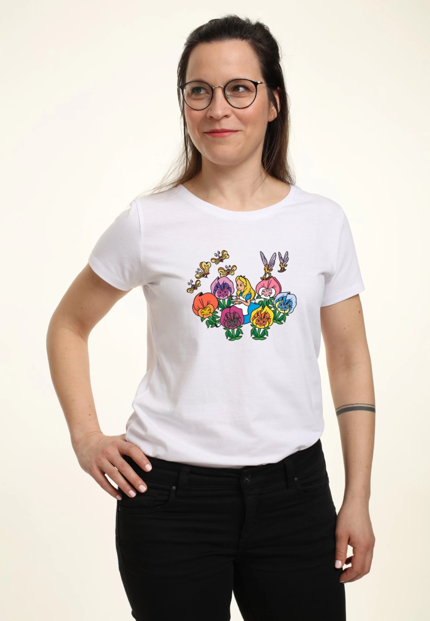 Disney Alice In Wonderland Alice In Flowerland - T-Shirt Print - White 3 Disney Alice In Wonderland Alice In Flowerland - T-Shirt Print - White - Afbeelding 3